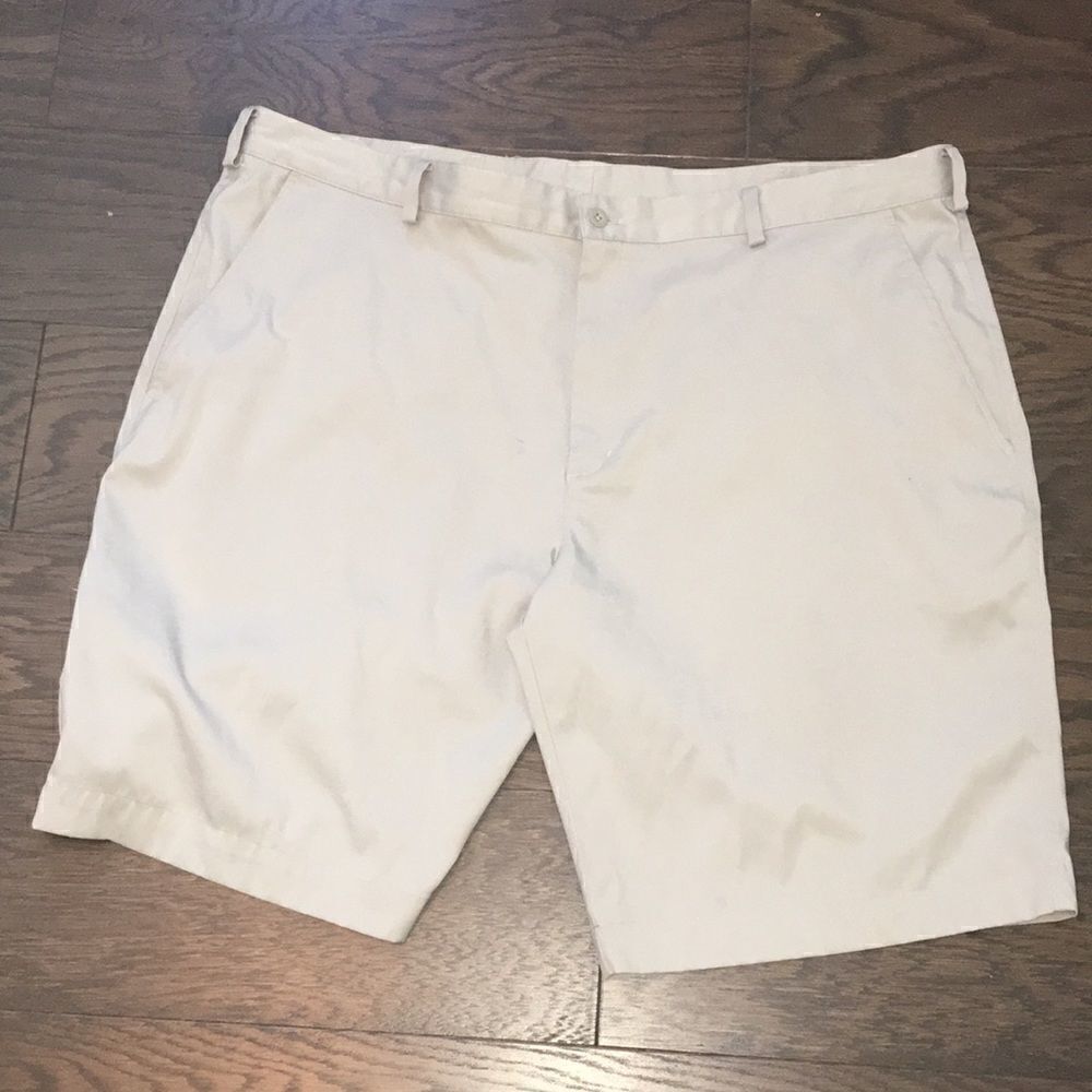 Mens 10” Tan Beige Nike Dri Fit Flat Front swoosh polyester Golf shorts 42 🏌…